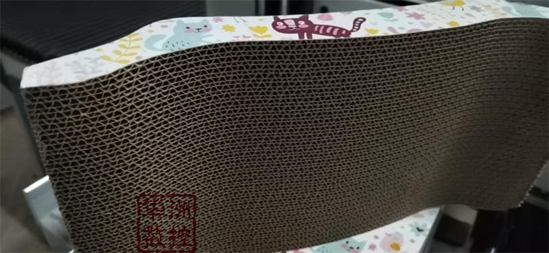 數(shù)控帶鋸機切割多種料(4).jpg