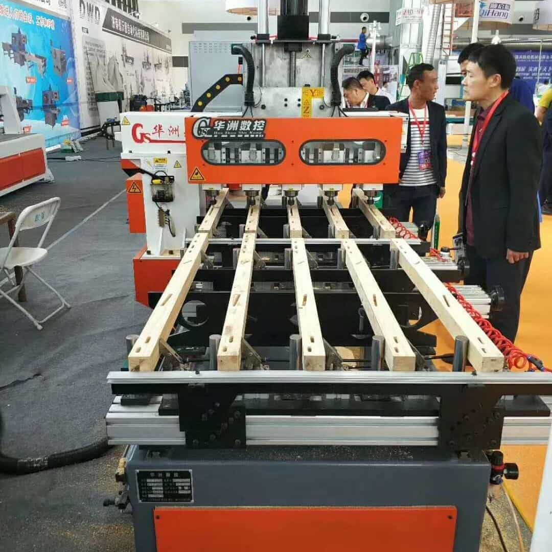 華洲數(shù)控榫槽機開榫眼又快又好